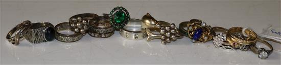 14ct gold snake ring and a quantity of costume rings